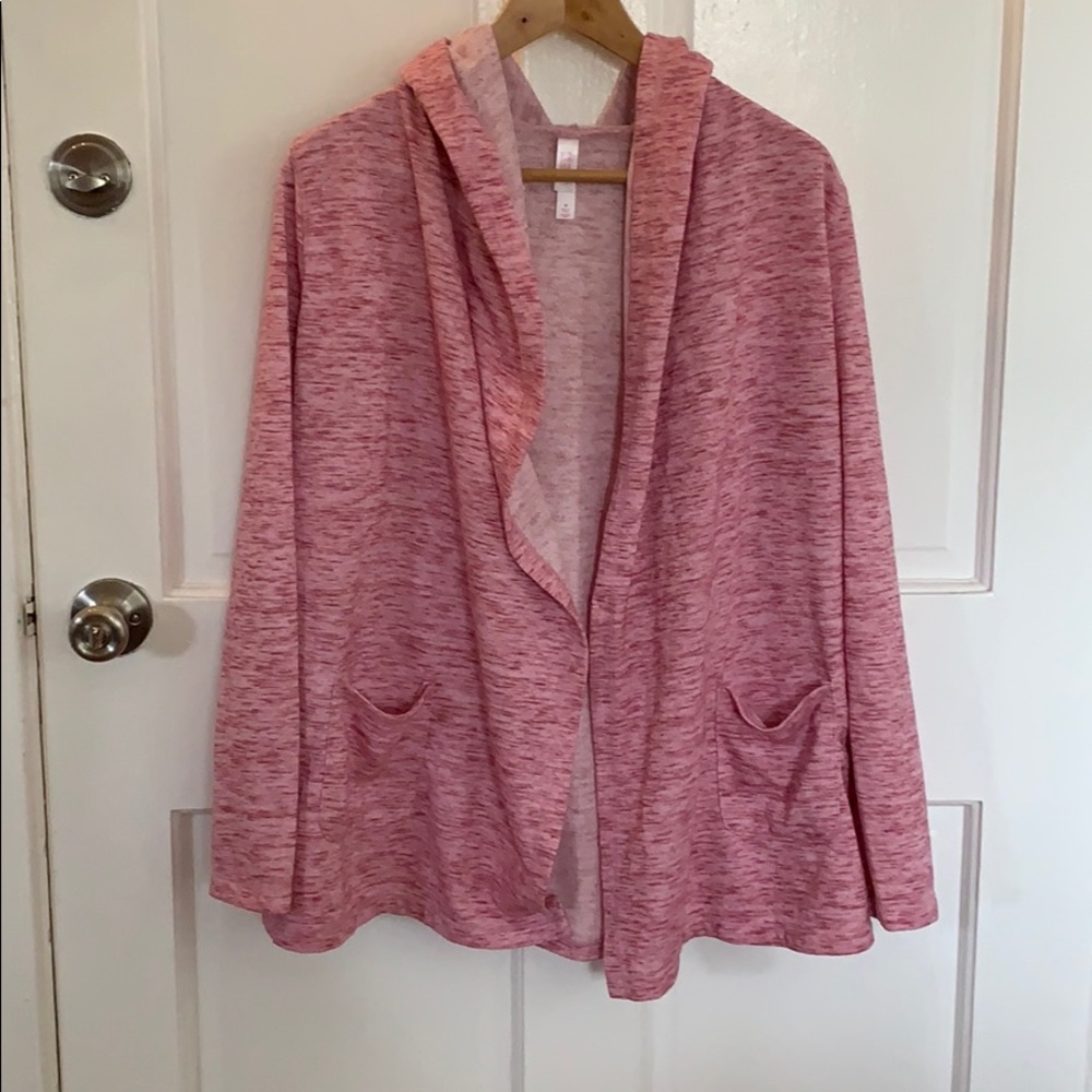 Hooded athleisure sweater with pockets